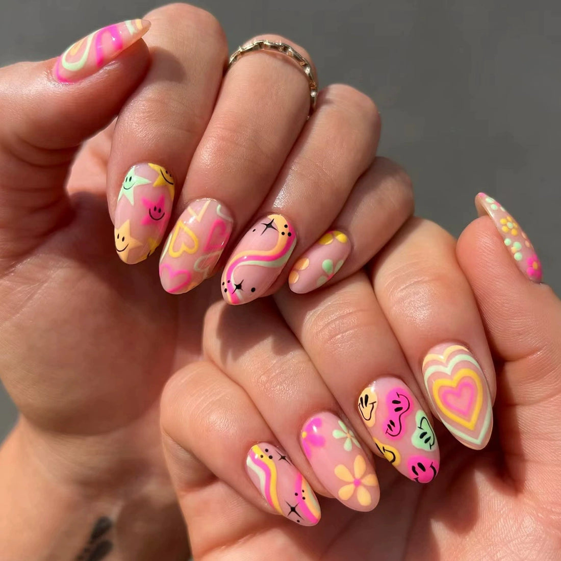 No.F252 Love Smiley Face Fingernails Patch 24pcs/Set